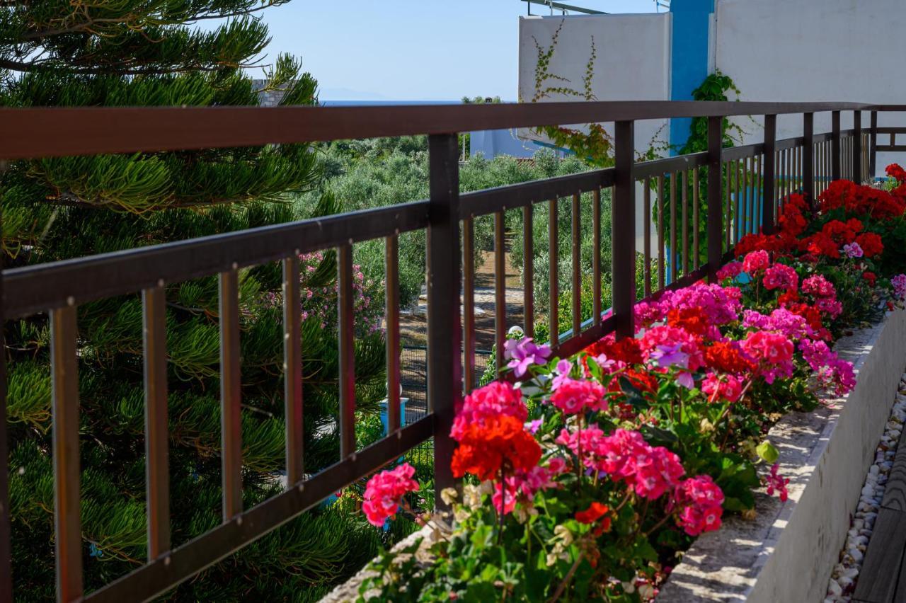 5 Meters From The Beach Храни Экстерьер фото