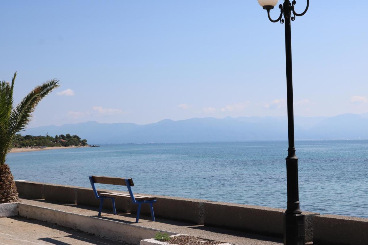 5 Meters From The Beach Храни Экстерьер фото