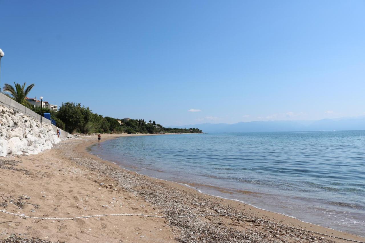 5 Meters From The Beach Храни Экстерьер фото